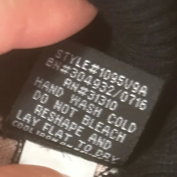 Iz Byer Black and Blush Striped Crew Neck Quarter Sleeve Lightweight Sweater - Picture 5 of 5